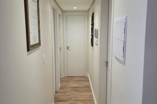 Corredor de apartamento à venda com 3 quartos, 96m² em Teresópolis, Porto Alegre