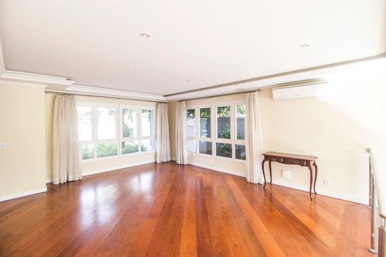 Sala  de casa de condomínio à venda com 4 quartos, 600m² em Alphaville Residencial Zero, Barueri