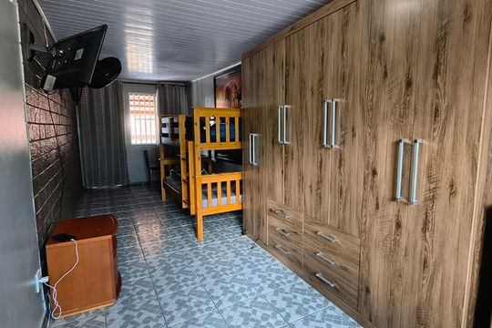 Quarto de casa à venda com 4 quartos, 200m² em Jacarepaguá, Rio de Janeiro