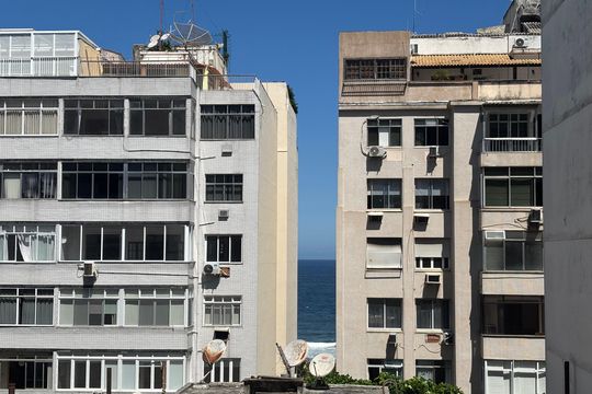 Área de serviço - suíte  - vista para o mar de apartamento à venda com 2 quartos, 128m² em Leme, Rio de Janeiro