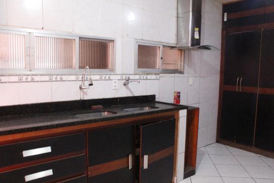 Cozinha de casa de condomínio à venda com 4 quartos, 208m² em Anil, Rio de Janeiro