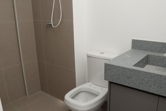 Banheiro Corredor de apartamento para alugar com 2 quartos, 60m² em Setor Marista, Goiânia