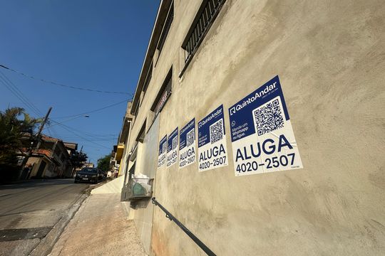 Fachada de casa para alugar com 1 quarto, 40m² em Vila Pouso Alegre, Barueri