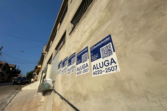 Fachada de casa para alugar com 1 quarto, 40m² em Vila Pouso Alegre, Barueri