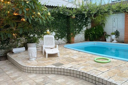 Piscina de casa para alugar com 3 quartos, 600m² em Campeche, Florianópolis