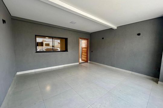 Garagem de casa à venda com 3 quartos, 134m² em Jardim São Jorge, Guarulhos