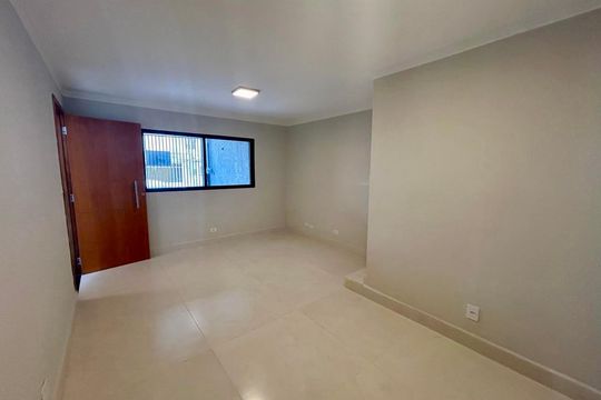Sala de casa à venda com 3 quartos, 134m² em Jardim São Jorge, Guarulhos