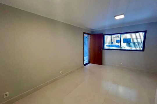 Sala de casa à venda com 3 quartos, 134m² em Jardim São Jorge, Guarulhos