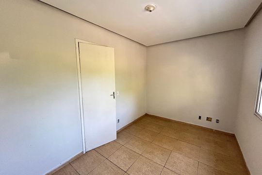 Quarto 1 de casa de condomínio para alugar com 2 quartos, 80m² em Praça Seca, Rio de Janeiro