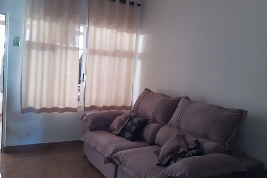 Sala de casa de condomínio à venda com 2 quartos, 70m² em Jardim Riacho das Pedras, Contagem