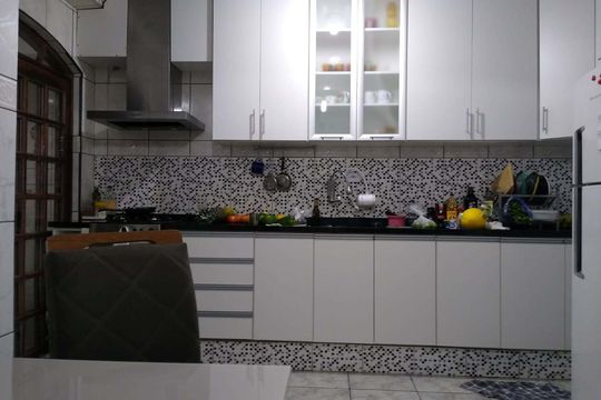Cozinha de casa à venda com 3 quartos, 190m² em Vila Dalva, São Paulo