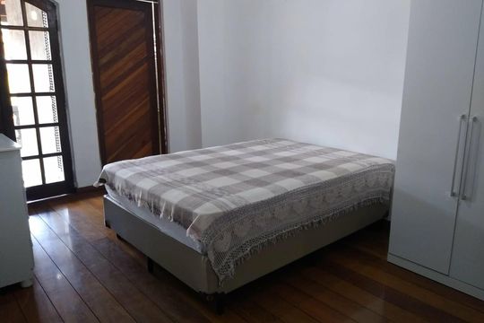 Quarto de casa à venda com 3 quartos, 190m² em Vila Dalva, São Paulo