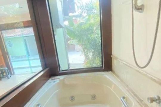 Casa à venda com 5 quartos, 320m² em Itacoatiara, Niterói