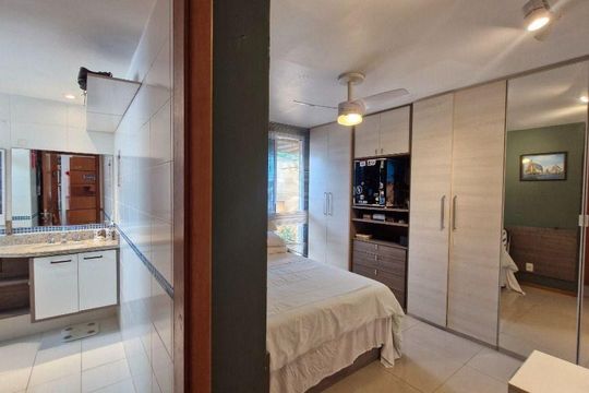 Apartamento à venda com 3 quartos, 179m² em Itacoatiara, Niterói