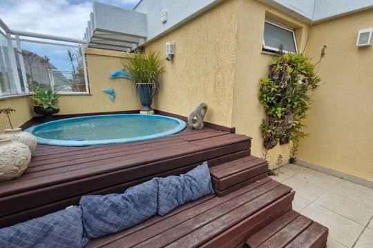 Apartamento à venda com 3 quartos, 179m² em Itacoatiara, Niterói