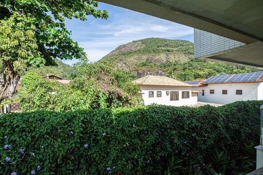 Apartamento à venda com 3 quartos, 150m² em Itacoatiara, Niterói