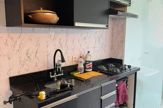 Cozinha de apartamento para alugar com 2 quartos, 47m² em Jardim Helga, São Paulo