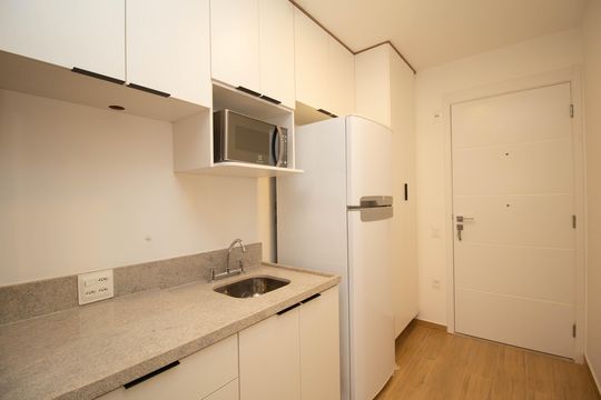 Cozinha de kitnet/studio para alugar com 1 quarto, 23m² em Vila Primavera, São Paulo