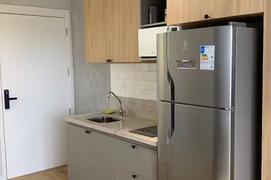 Cozinha de kitnet/studio à venda com 1 quarto, 27m² em Jardim das Acacias, São Paulo
