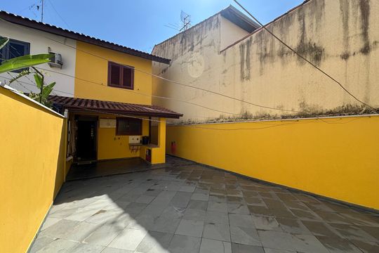 Quintal de casa à venda com 2 quartos, 155m² em Nova Aldeinha, Barueri