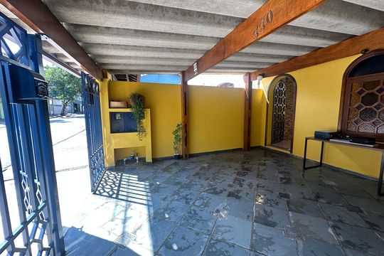 Casa à venda com 2 quartos, 155m² em Nova Aldeinha, Barueri