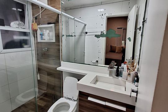Banheiro de apartamento à venda com 3 quartos, 71m² em Nucleo Residencial Celia Mota, Barueri