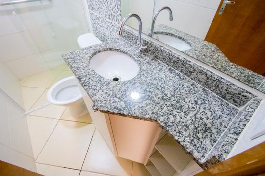 Banheiro do quarto 1 de apartamento para alugar com 2 quartos, 53m² em Vila Guiomar, Santo André
