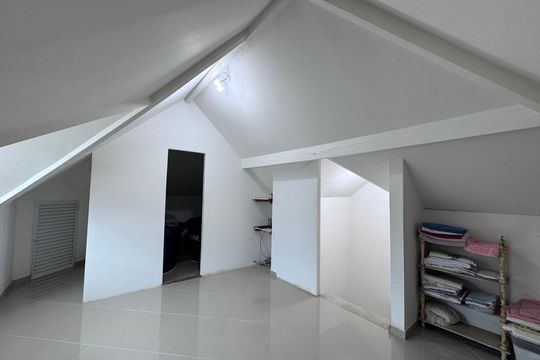 Sótão de casa de condomínio à venda com 4 quartos, 180m² em Vargem Pequena, Rio de Janeiro