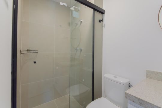 Banheiro de kitnet/studio para alugar com 1 quarto, 25m² em Ipiranga, São Paulo