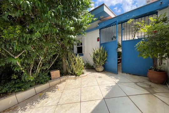 Quintal de casa à venda com 3 quartos, 120m² em Vila Sonia, São Paulo