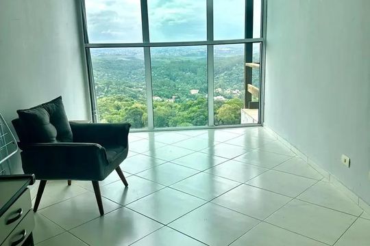 Casa de Condomínio para alugar com 3 quartos, 450m² em Alpes de Caieiras , São Paulo