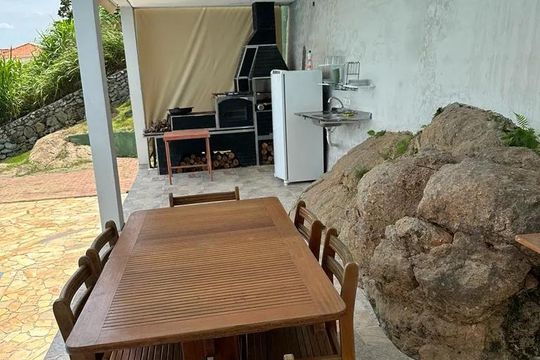 Casa de Condomínio para alugar com 3 quartos, 450m² em Alpes de Caieiras , São Paulo