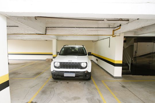 Garagem de apartamento à venda com 4 quartos, 300m² em Santa Lúcia, Belo Horizonte