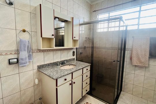 Casa à venda com 3 quartos, 151m² em Nova Campinas, Campinas