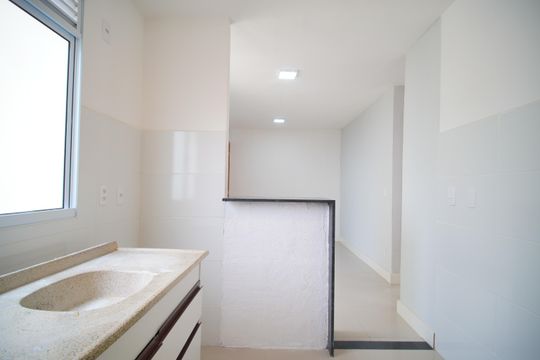 Cozinha de apartamento para alugar com 2 quartos, 40m² em Santos Dumont, São Leopoldo