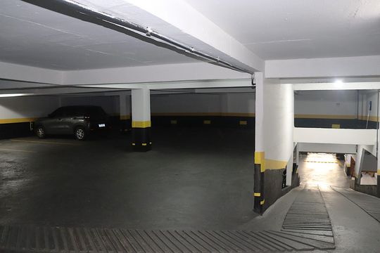 Garagem de kitnet/studio para alugar com 1 quarto, 29m² em Bela Vista, São Paulo
