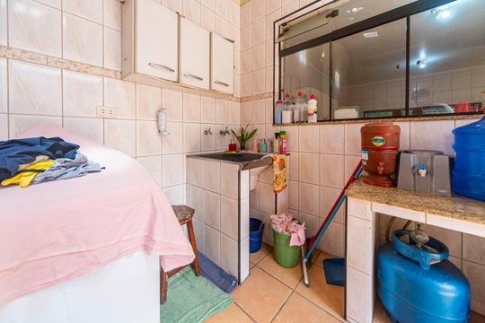 Área de Serviço de casa para alugar com 3 quartos, 300m² em Jardim Ocara, Santo André