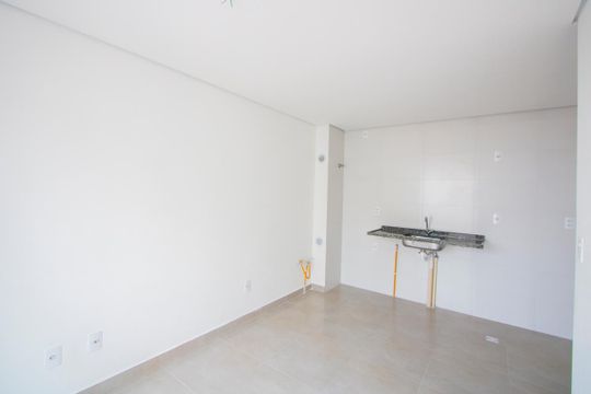 Sala de apartamento à venda com 2 quartos, 40m² em Vila Eldizia, Santo André