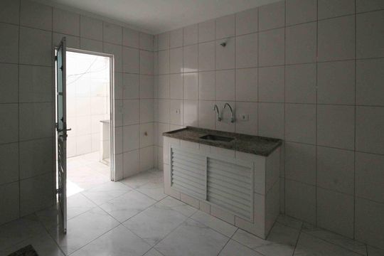 Casa para alugar com 2 quartos, 70m² em Vila California, São Paulo