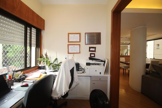 Escritório de apartamento à venda com 3 quartos, 103m² em Petrópolis, Porto Alegre