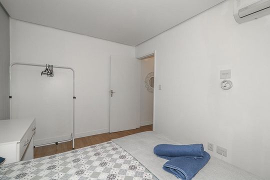 Quarto 2 de apartamento para alugar com 2 quartos, 60m² em Moinhos de Vento, Porto Alegre