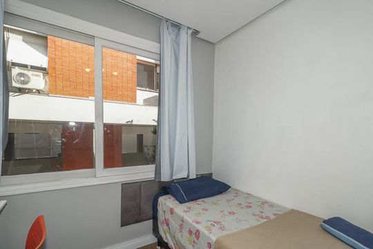 Quarto de apartamento para alugar com 2 quartos, 60m² em Moinhos de Vento, Porto Alegre