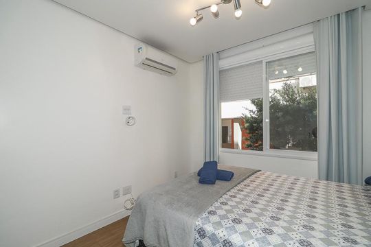 Quarto 2 de apartamento para alugar com 2 quartos, 60m² em Moinhos de Vento, Porto Alegre