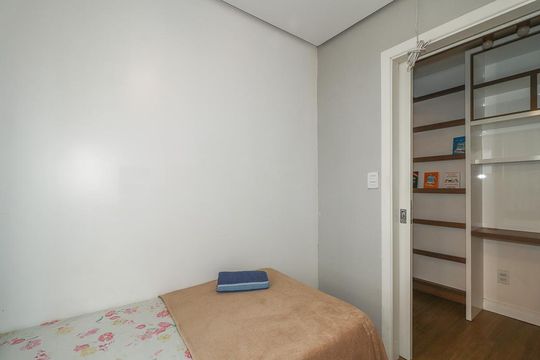Quarto de apartamento para alugar com 2 quartos, 60m² em Moinhos de Vento, Porto Alegre