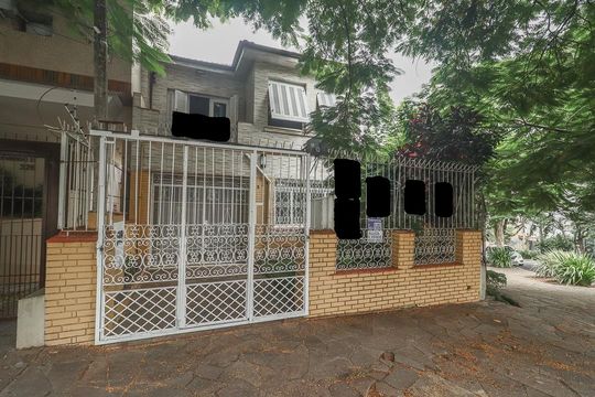 Fachada de casa para alugar com 4 quartos, 350m² em Petrópolis, Porto Alegre