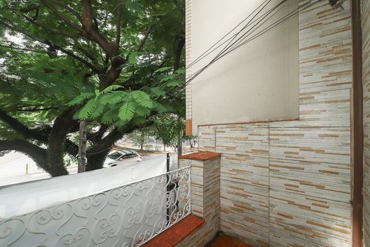 Varanda Quarto 2 de casa para alugar com 4 quartos, 350m² em Petrópolis, Porto Alegre
