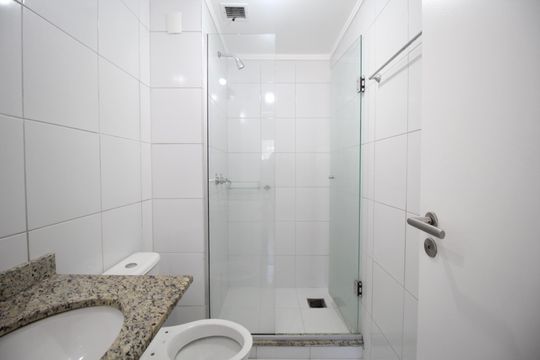 Banheiro de apartamento para alugar com 2 quartos, 67m² em Jardim Carvalho, Porto Alegre