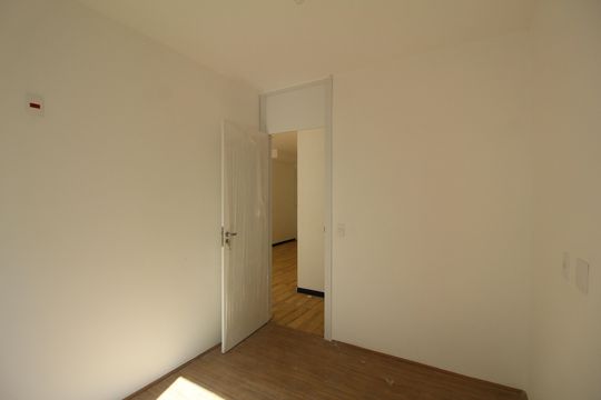Quarto 1 de apartamento para alugar com 2 quartos, 43m² em Taquara, Rio de Janeiro