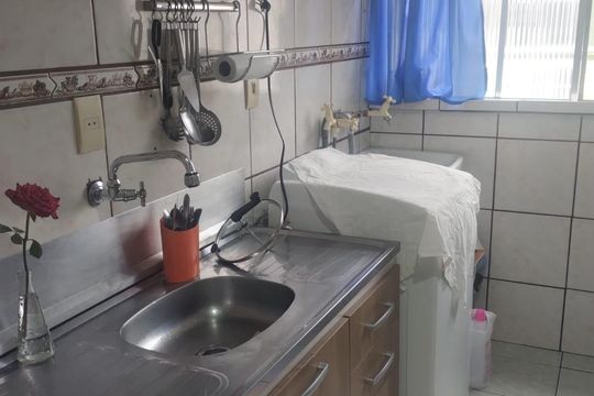 Cozinha de apartamento à venda com 2 quartos, 39m² em Rubem Berta, Porto Alegre
