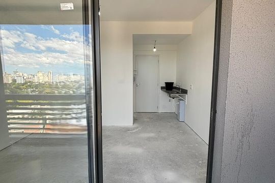 Sala/Quarto de apartamento à venda com 1 quarto, 25m² em Pinheiros, São Paulo